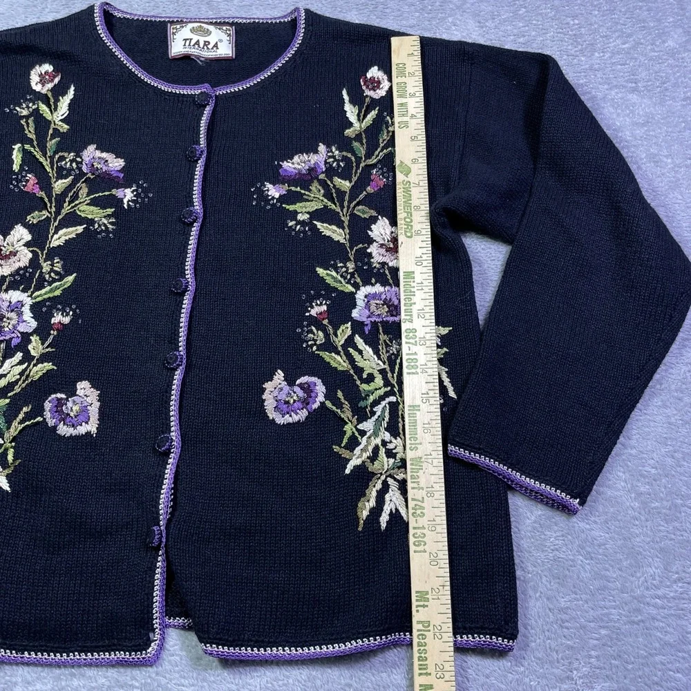 Tiara International Floral Embroidered Knit Artsy‎ Cardigan Sweater Purple Trim